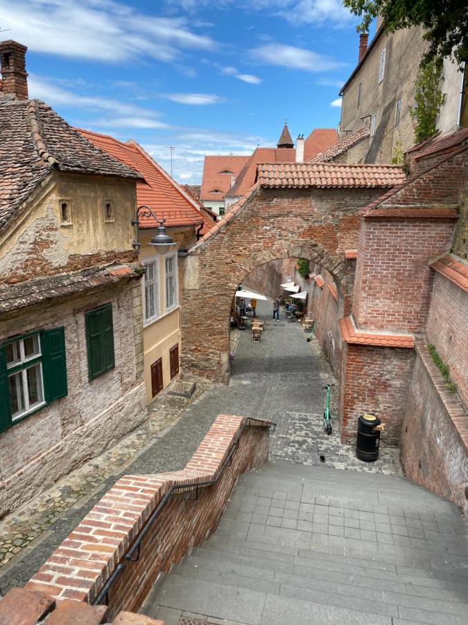 Charming Apartament Sibiu Exterior foto