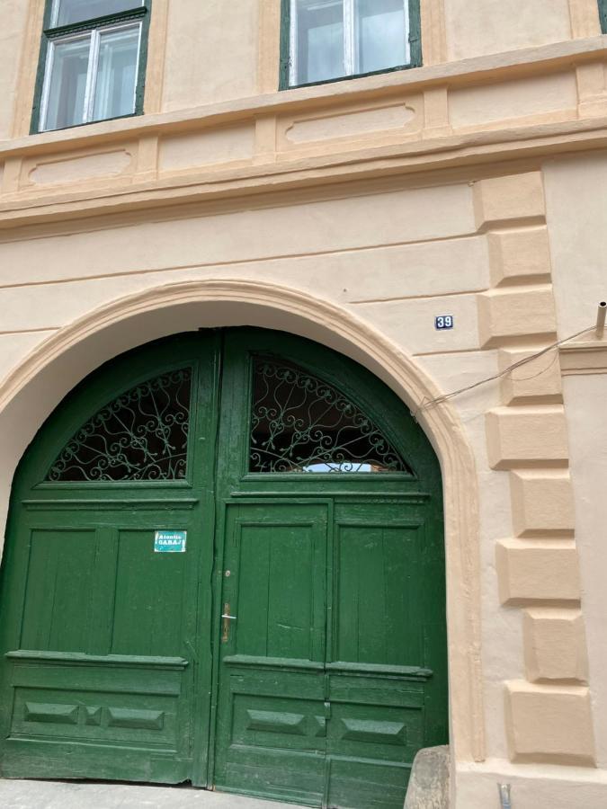 Charming Apartament Sibiu Exterior foto